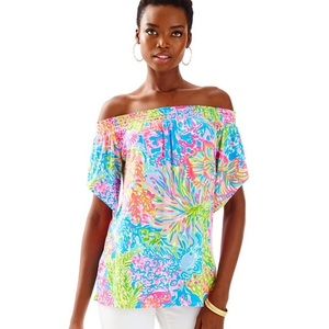 Lilly Pulitzer Almeria Top in Lovers Coral